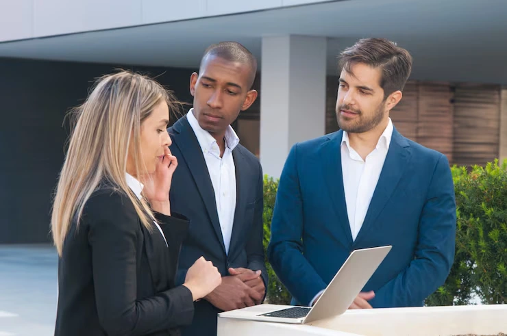 Dubai Commercial Dispute Lawyer Services