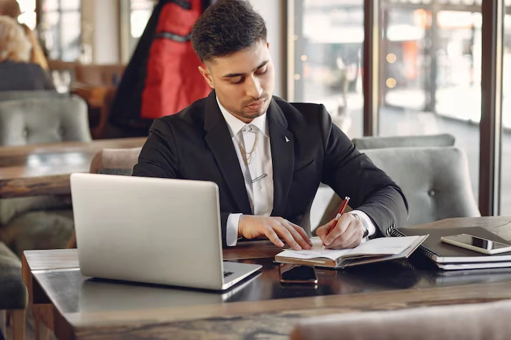 Dispute Resolution and Commercial Litigation Support ​