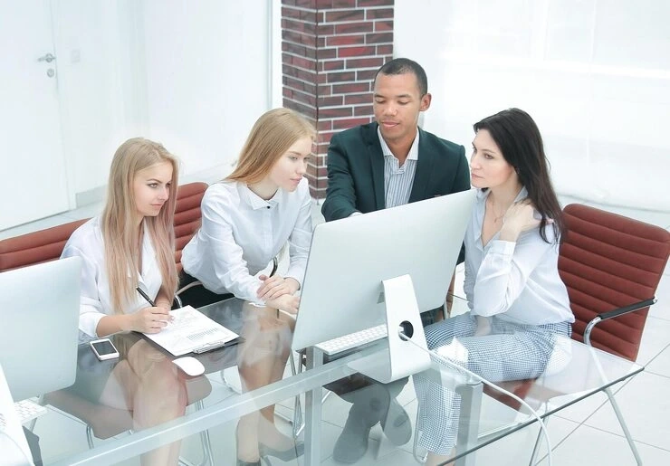 Legal Advisor for Russian Expats Services in Dubai
