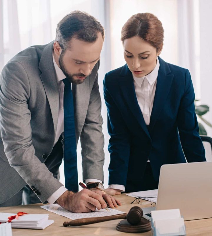 legal aid solicitors london, Financial Services Lawyer, Employoee Contract Lawy, Business Contract Lawyer