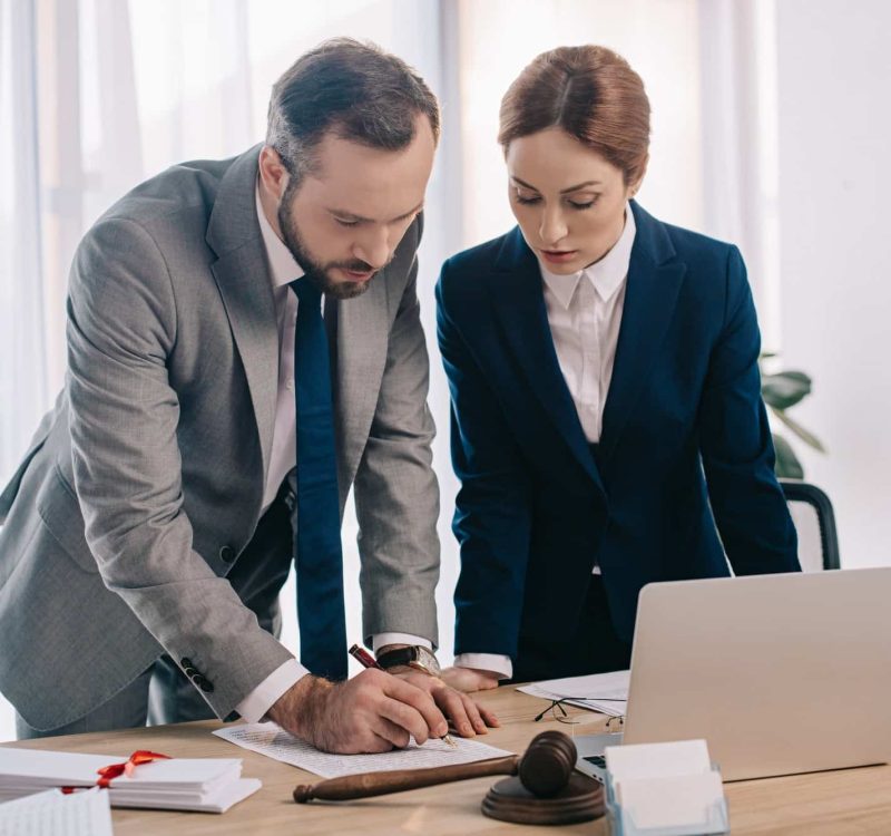legal aid solicitors london, Financial Services Lawyer, Employoee Contract Lawy, Business Contract Lawyer